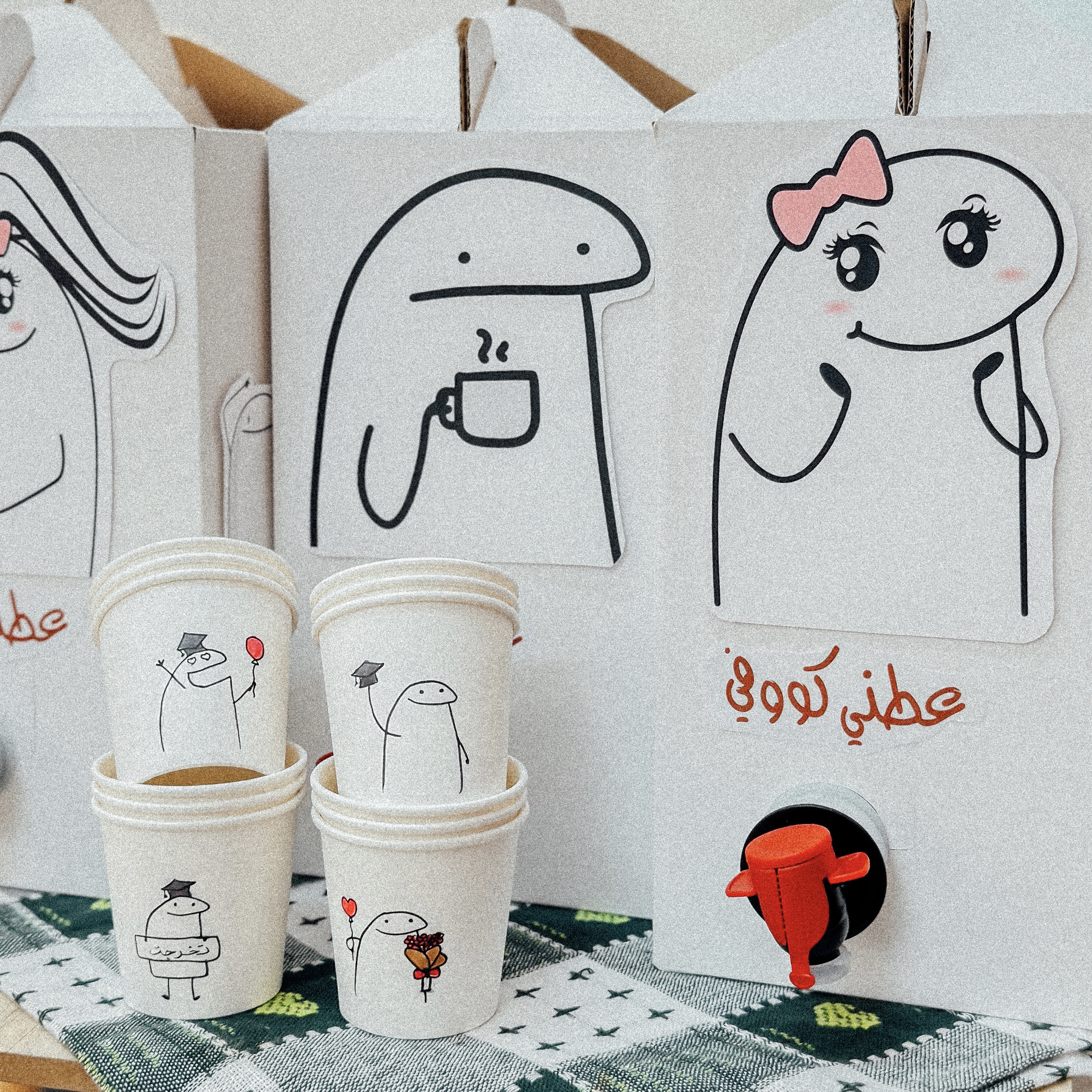 بوكس القهوه مع الاكواب