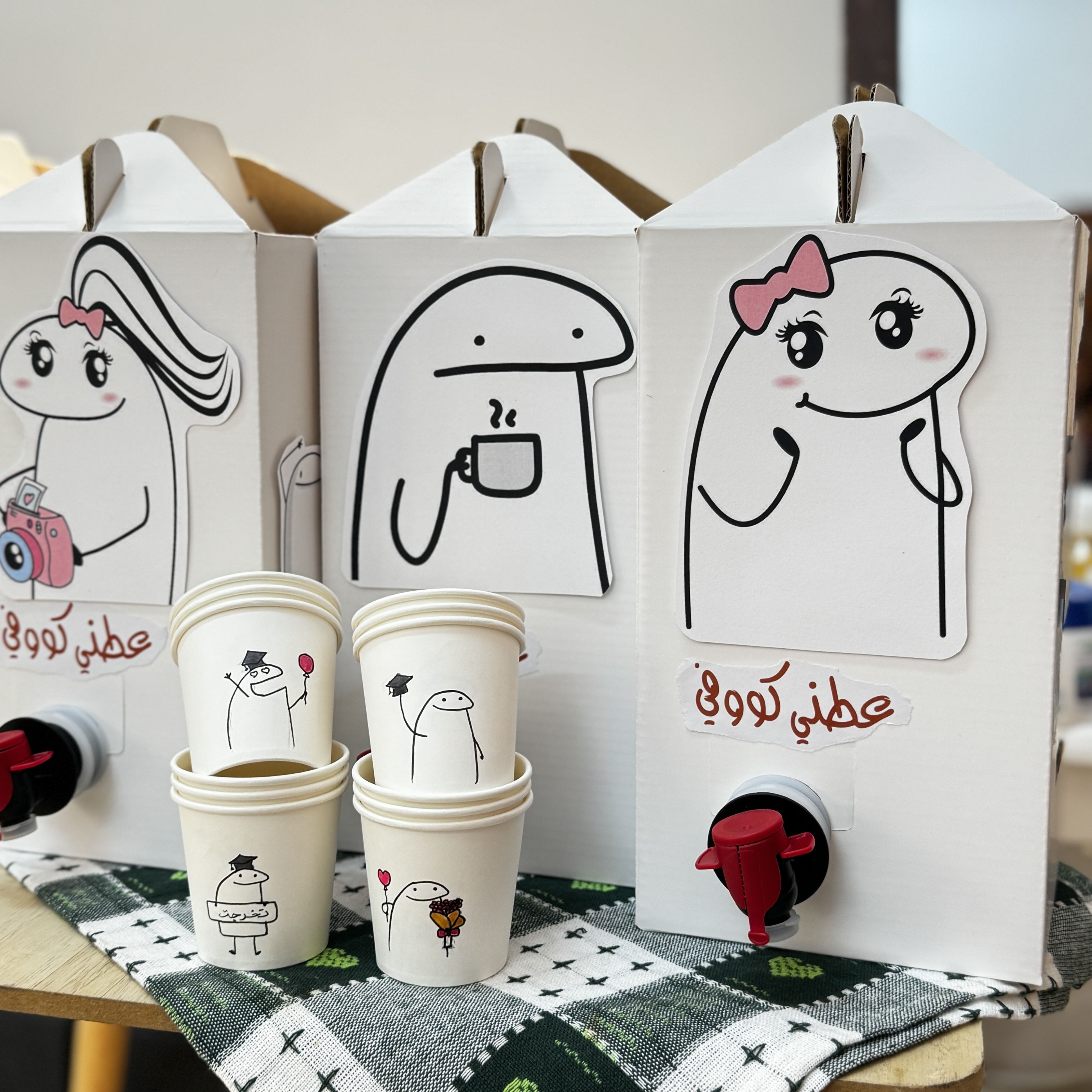 بوكس القهوه مع الاكواب